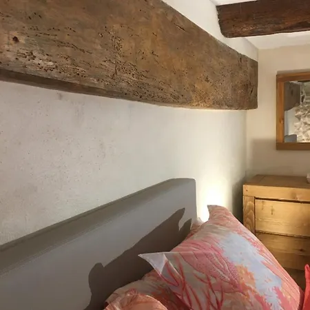 Πανσιόν Cor Causy Oleander