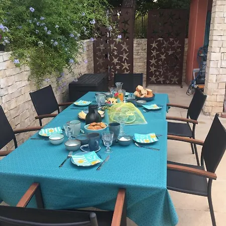 Πανσιόν Cor Causy Oleander